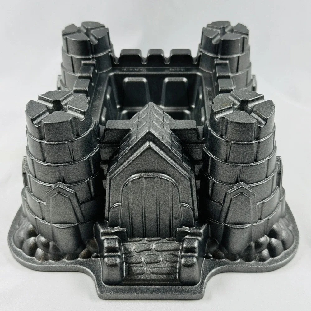 Nordic Ware Castle Bundt Pan 10 Cup Cast Aluminum Nonstick Medieval Cake Mold US